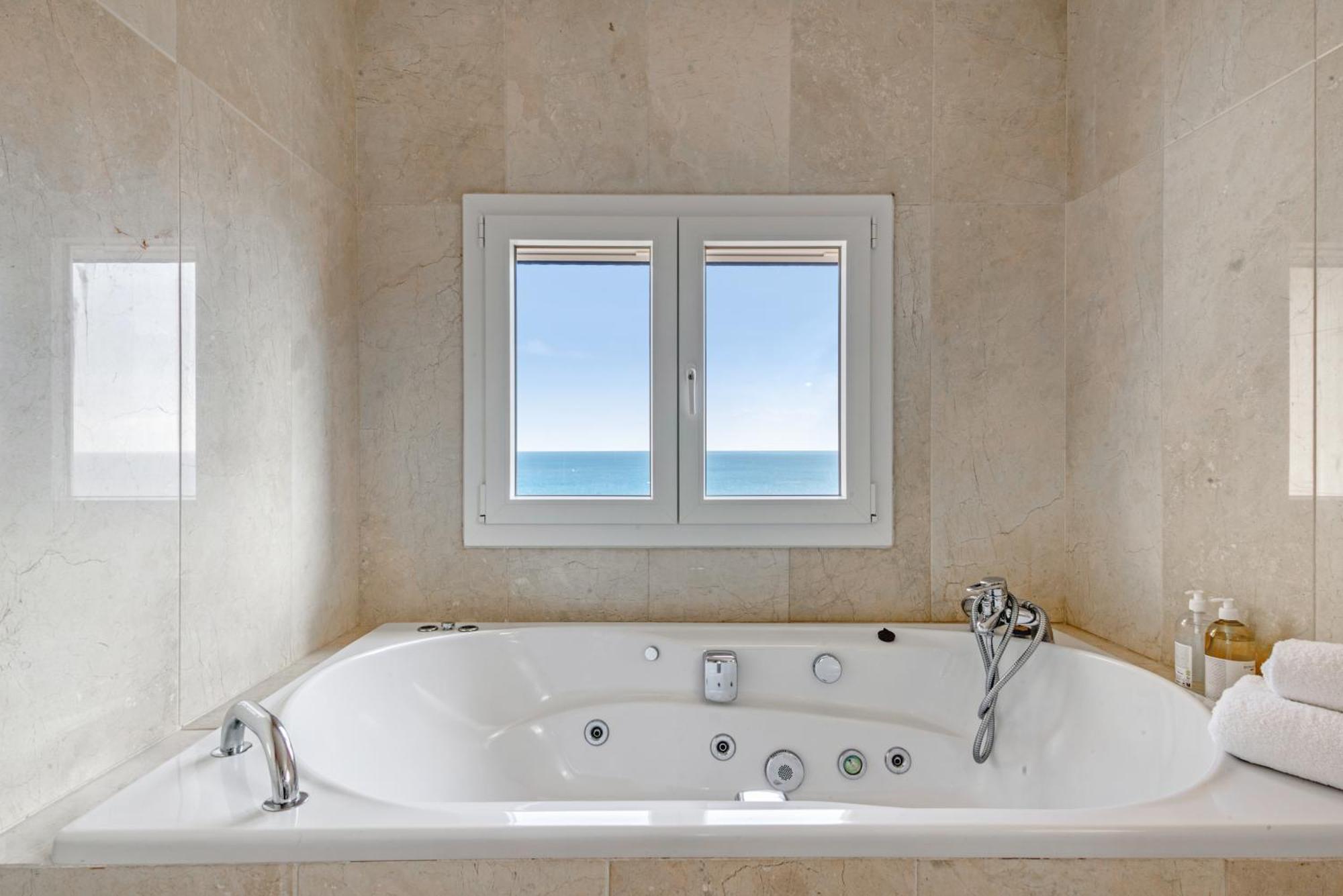 Villa Infinity Sea Views I Pool I Bbq I Jacuzzi อัลเมรีอา ภายนอก รูปภาพ